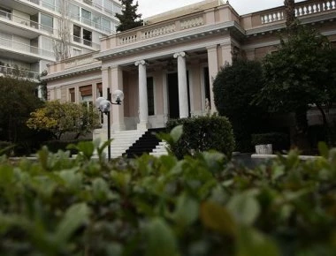 Μαξίμου για Μητσοτάκη: Δεν κατάφερε να επισκιάσει τις κραυγές του επίδοξου εκδοροσφαγέα